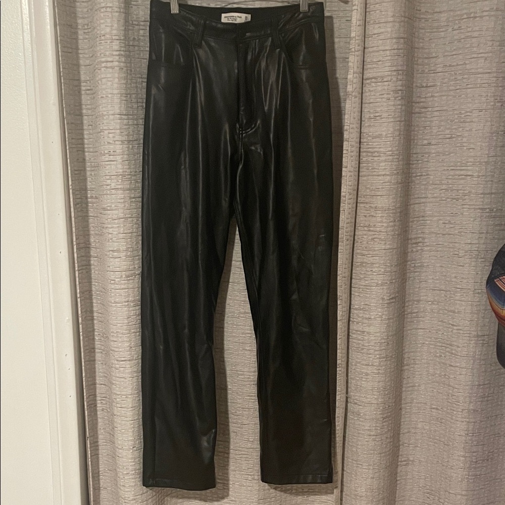 Abercrombie & Fitch Black High-Rise Pants
